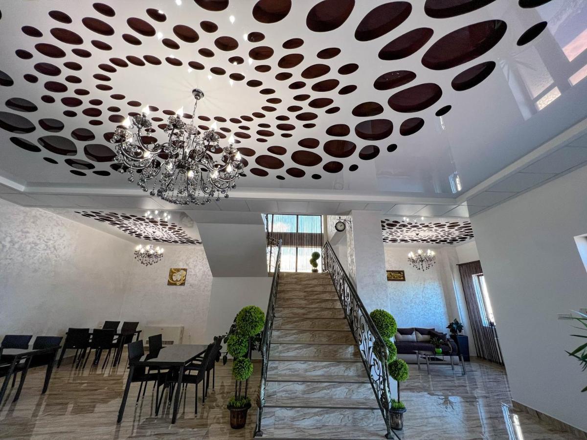 Motel Infinit Targu Jiu Exterior photo