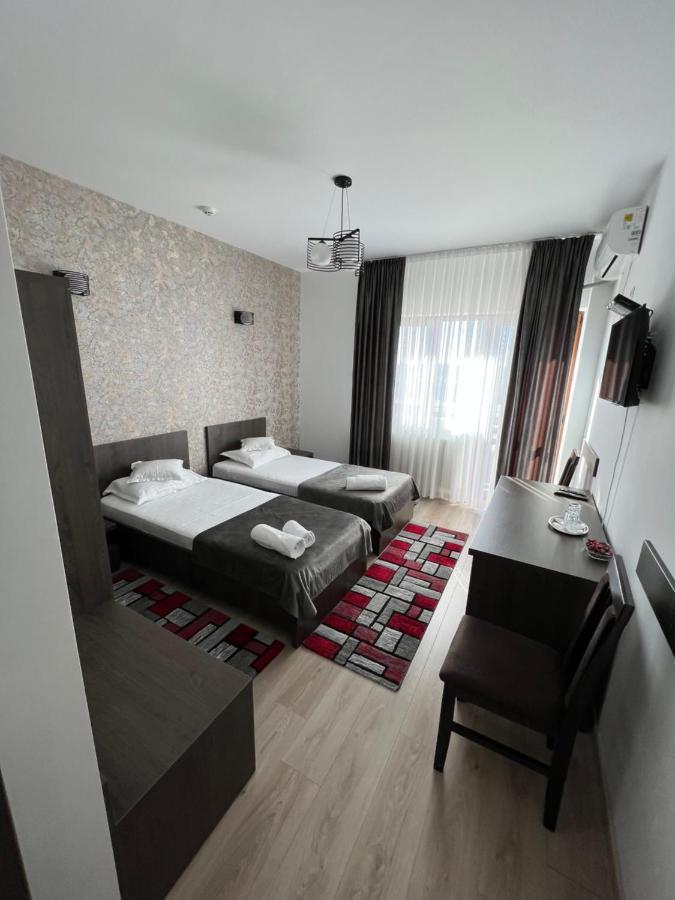 Motel Infinit Targu Jiu Exterior photo