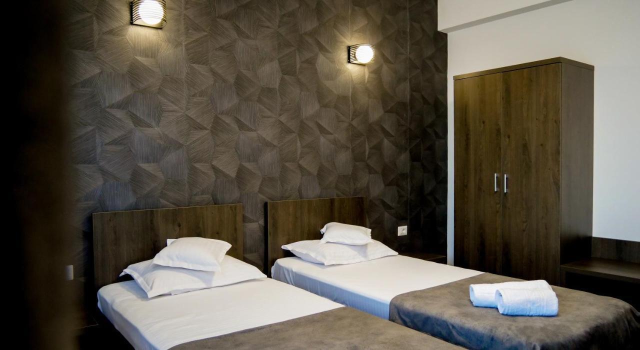 Motel Infinit Targu Jiu Exterior photo
