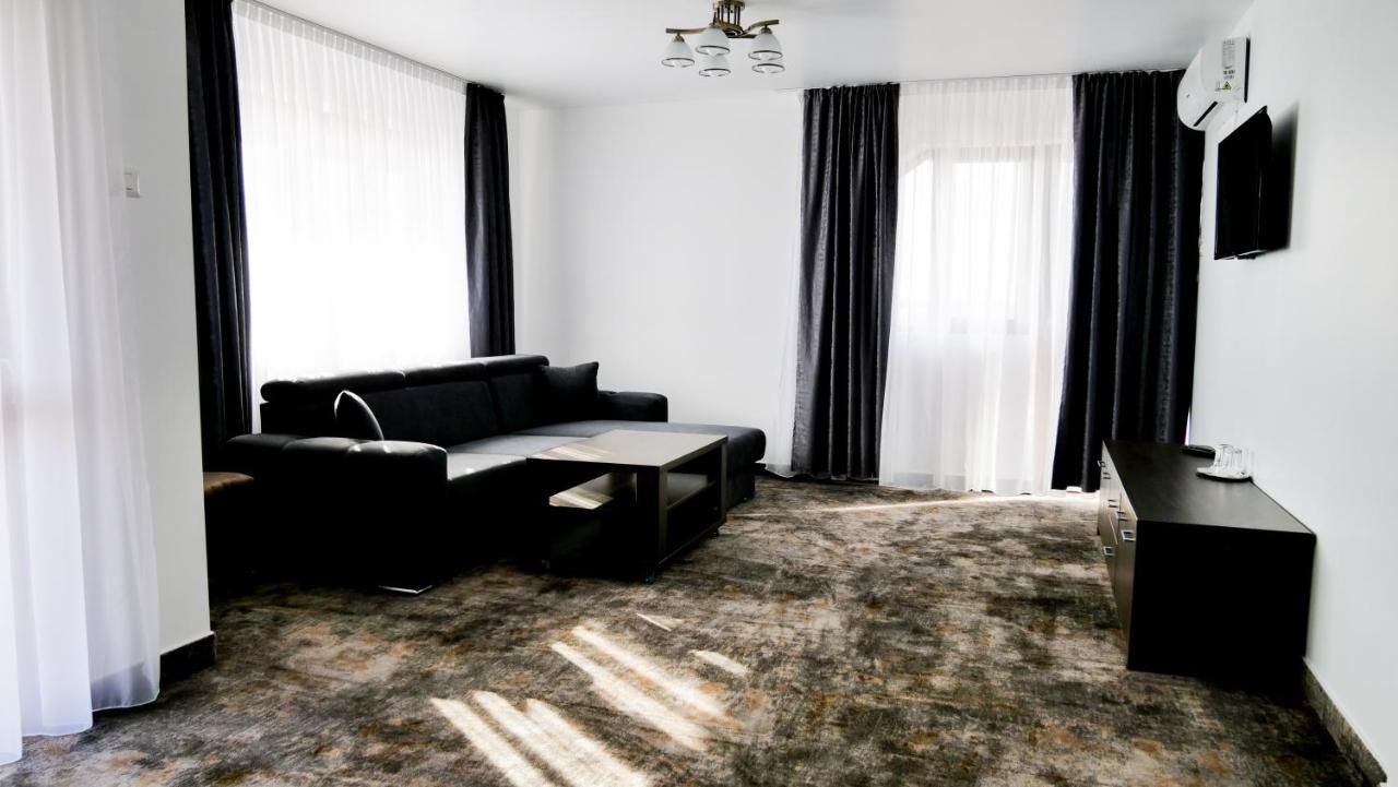 Motel Infinit Targu Jiu Exterior photo