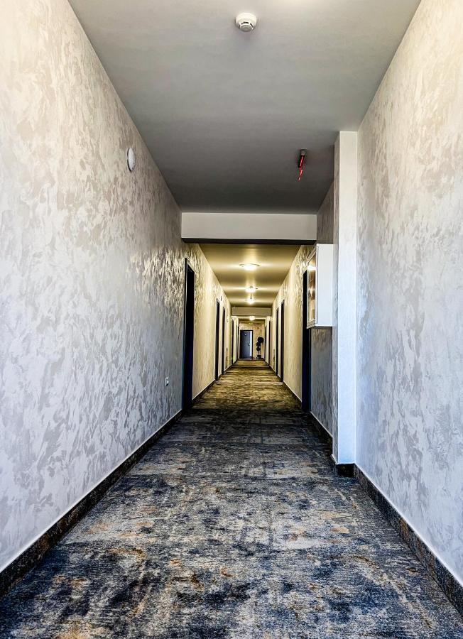 Motel Infinit Targu Jiu Exterior photo