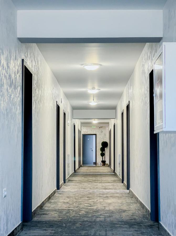 Motel Infinit Targu Jiu Exterior photo
